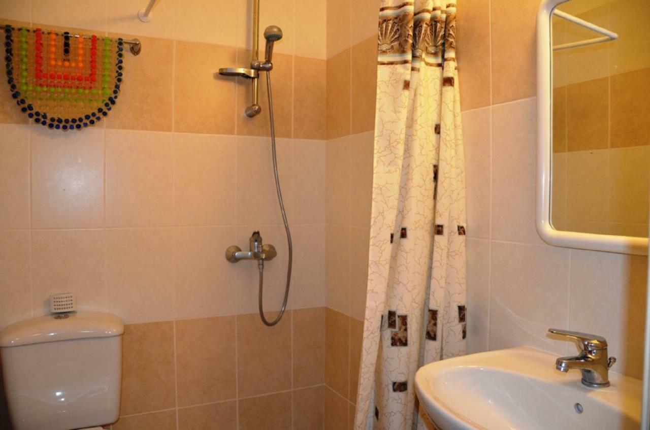 Ground Floor One Bedroom Apartment B2, 3 Pools, Free Wifi Peja Zewnętrze zdjęcie